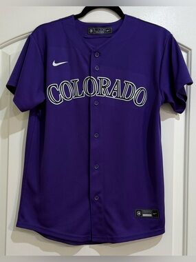 Youth Colorado Arenado #28 replica jersey in purple. Size L 14/16